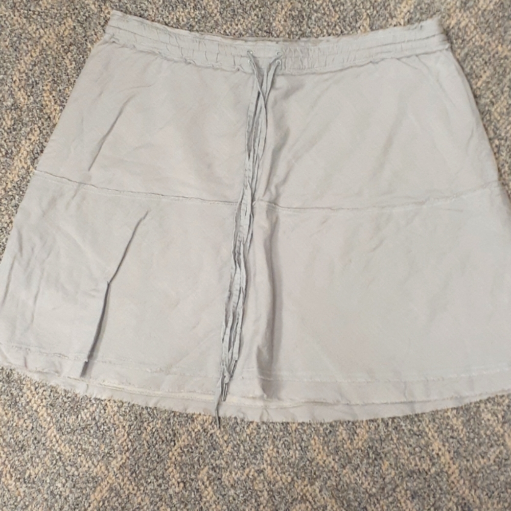 Abercrombie & Fitch S skirt gray frayed bottom